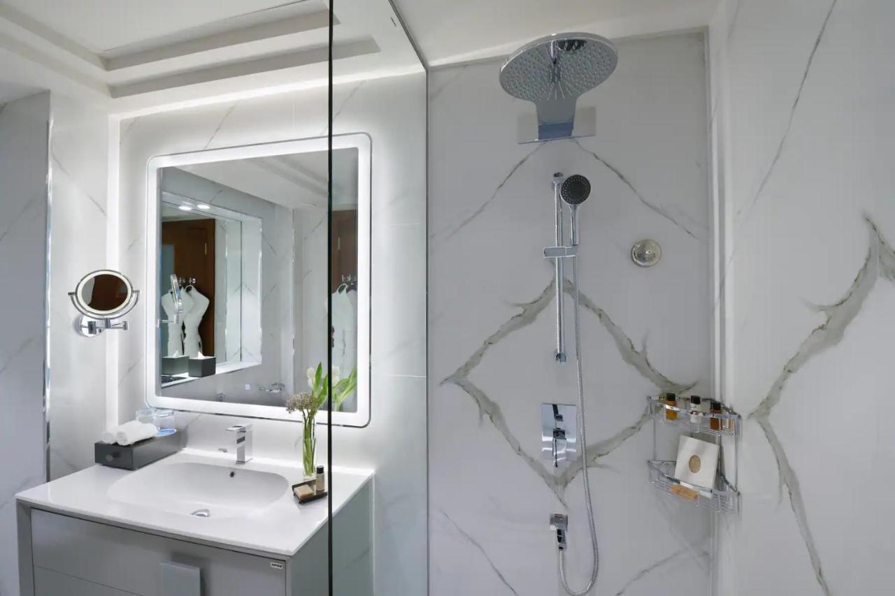 Deluxe King Room - Sea View,1295147122:JPEG